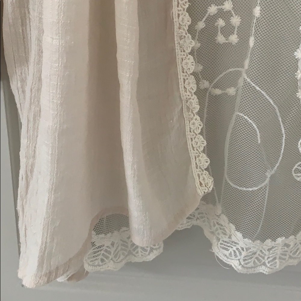 FINAL SALE!!PALE ECRU TOPPER WITH SHEER BACK - Picture 4 of 6